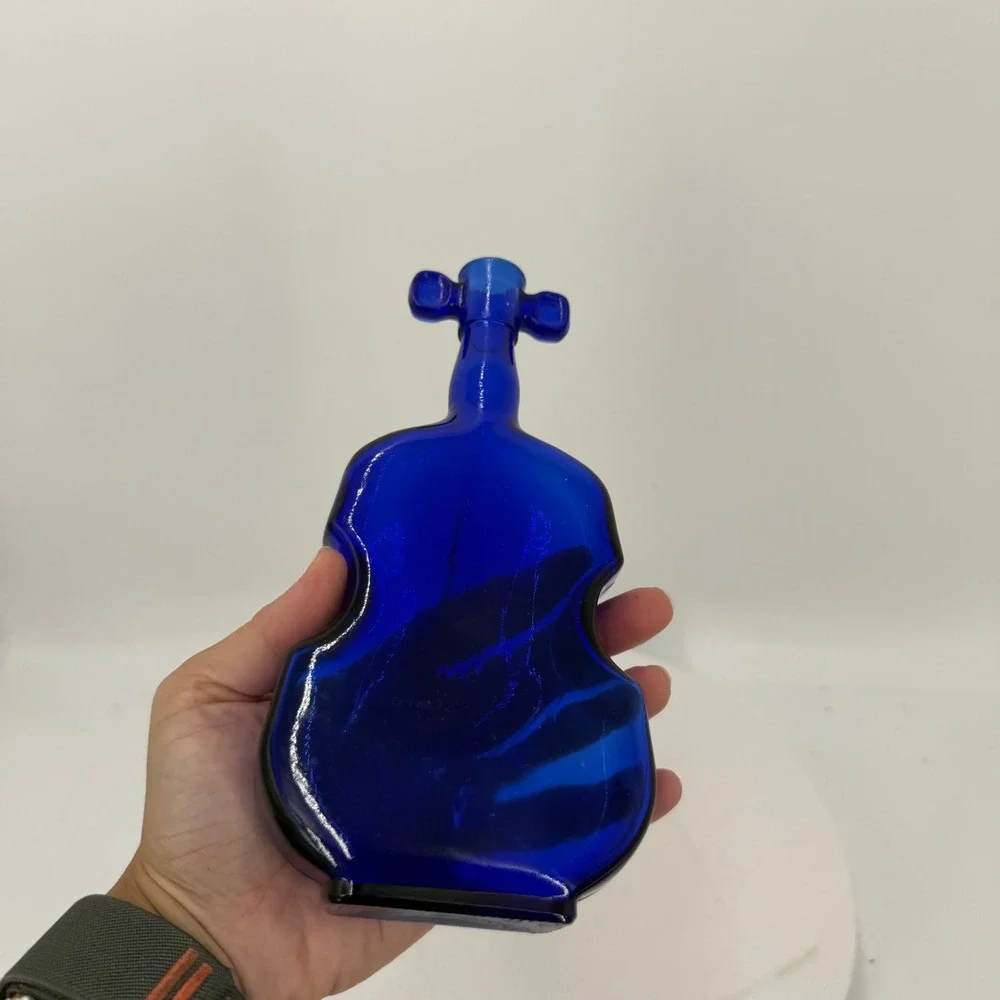 9.a.40 Vintage Cobalt Blue Glass Cello Bottle 8
